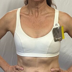 Champion shape t-back sports bra sz 32A white nwt